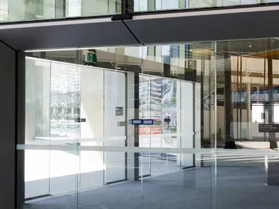 Ganzglas Automatikschiebetür Ganzglas Automatikschiebetür